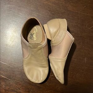 Capezio Kids Beige Slippers